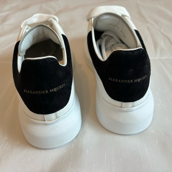 - Alexander mqueen women 7.5 sneakers shoe thick high sole.like new. No we… - Picture 5 of 9